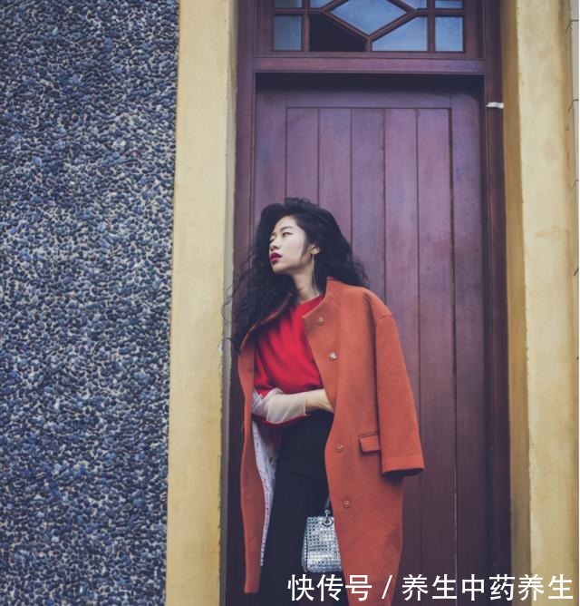 时尚达人 大衣不露脚踝,一样穿出高级感!时尚达人亲自示范,时髦又保暖!