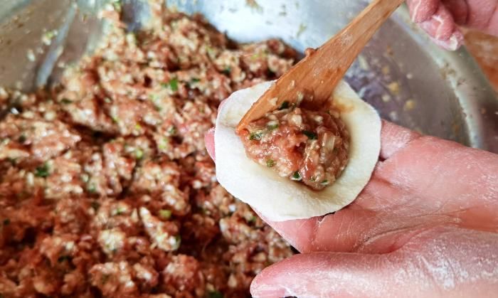 包白菜饺子,记住老师傅的“2放2不放”,饺子鲜嫩多汁,特好吃