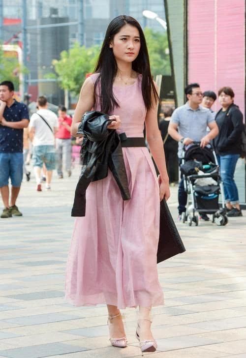 清爽精美的连衣裙，漂亮美丽又舒心，可以让你如此的优雅