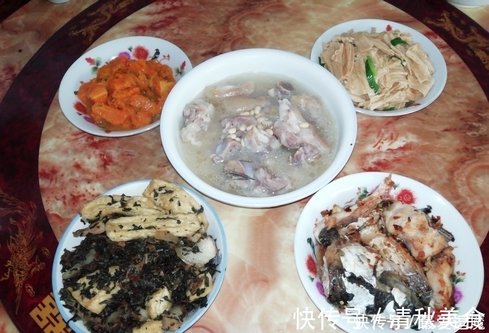 腐竹|四代人的晚餐，做了4菜1汤，不精致但很对胃口，爷爷奶奶都很喜欢