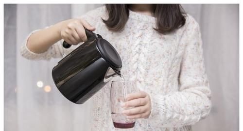 常备|百岁老人的长寿秘诀：想要健康长寿不生病，餐桌上常备这2种食物