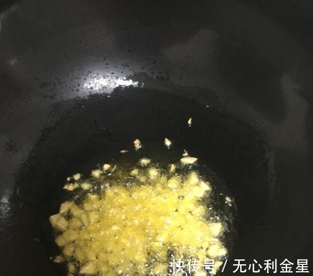 番茄炒软|酸甜开胃的番茄炒菜花,一道振奋食欲,健康营养的家常炒菜!