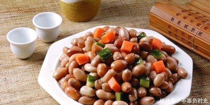 花生是长生果，也是催命符！尤其是这4种人，越吃越伤身！