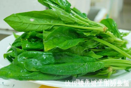 维生素c|提个醒菠菜营养好,但和此物一起吃,就是给身体找麻烦!