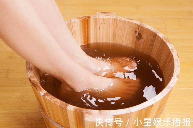 女性|女人有妇科炎症,别急,经期做3事、吃3物,消炎杀菌,预防炎症