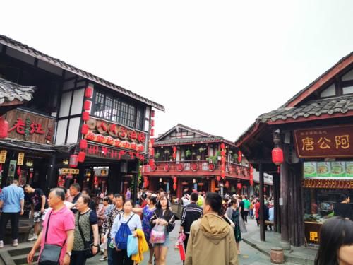 李花|成都近郊游最火的4个景点，春节游客非常多，你去了几个？