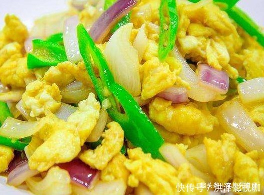  上桌|吃腻了大鱼大肉，就做到特别家常的素菜，3分钟就上桌越吃越香