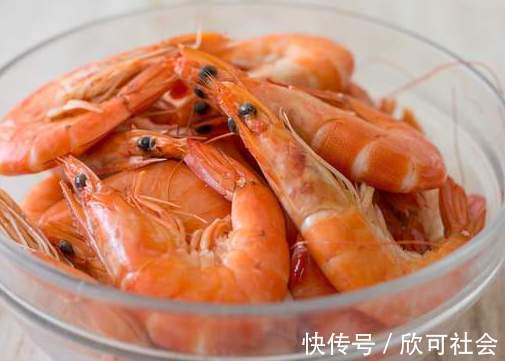 鲜虾|鲜虾，我家从不用水煮，渔民教我做法，虾肉原汁原味，鲜味不流失