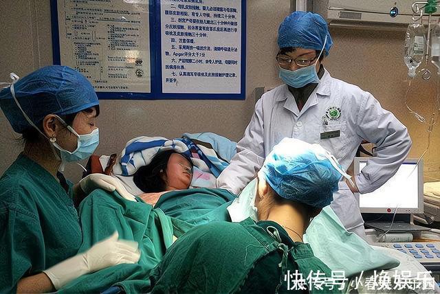 产妇|“我又不是动物!”产妇分娩,几个男女实习生围观,场面太尴尬