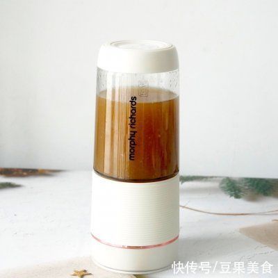 纯净水|今天我吃光5碗饭的秘诀是葡萄气泡水...