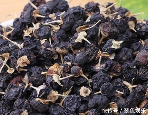 化妆品|女人别太节俭，多吃这4种“零嘴”，减少皱纹抗衰老，护肤效果胜似化妆品