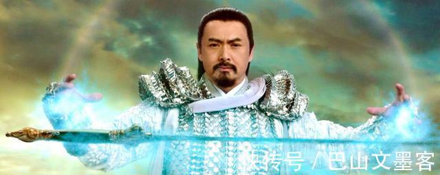 至宝@混沌三件至宝,鸿钧老祖靠一件成圣祖,剩下两件被他独得