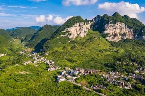 中年|贵州“另类走红”的景区，耗资百亿建造“水龙头”，或成新地标