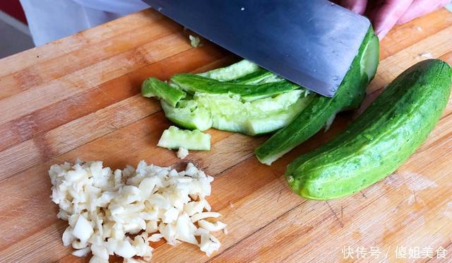 凉拌|凉拌黄瓜不入味凉菜师千万别直接拌,多加这一步,脆爽又入味
