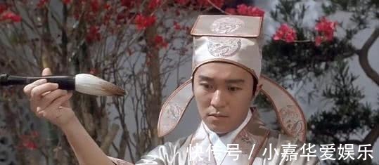 唐伯虎@进士过年学写对联,路人便随手添了一笔,结果家中女眷一看羞红脸