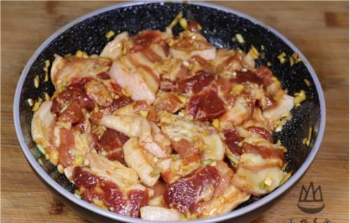 粉蒸肉粉|做粉蒸肉时,究竟要不要放油?教你饭店不外传的秘诀,软糯不油腻