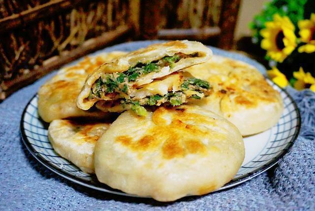 几乎没人用它做馅饼,比韭菜好吃,一次吃6个不够
