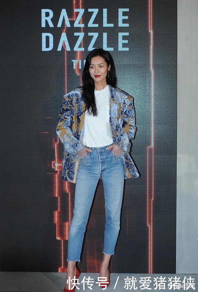 高级|这种“秋冬专用材质”高级又贵气,贵气的女人大多钟爱它