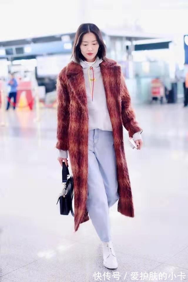 造型 刘雯随拍都像走秀,一身普通打扮依旧大牌有范,这超模气质学不来