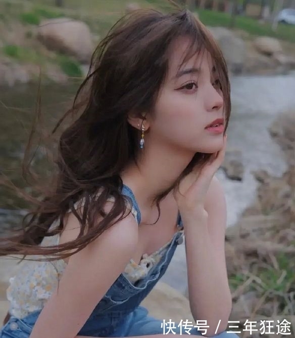 儿童节 六一晚会官宣阵容,时代少年团海报站位引争议,怎么会请欧阳娜娜