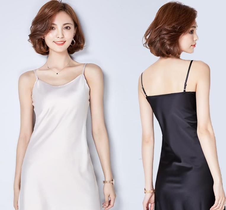 吊带裙时装搭配,勾勒出纤细腰线,彰显优雅女人味