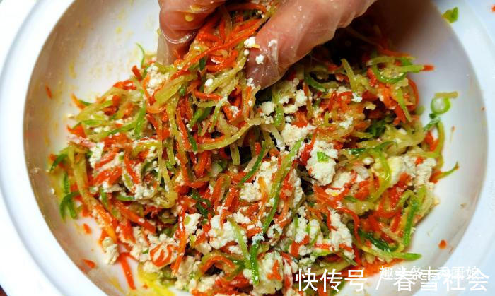 萝卜|炸萝卜丸子，最忌只加面粉 ，多加2样东西，外酥内软，凉了也不硬