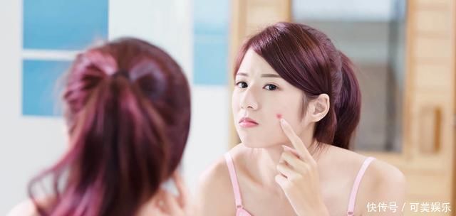 脂肪粒|又长痘痘了怎么办可以用手挤吗注意以下几点,还你洁白肌肤