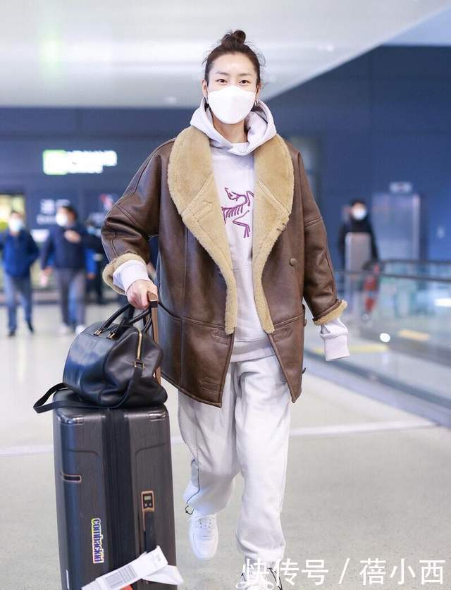身材|刘雯的超模身材穿啥都合理,羊羔毛皮外套配运动套装,气场开挂