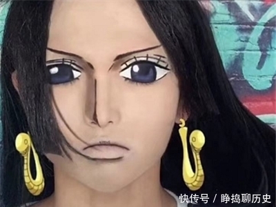 走红|大神仿妆“女帝”走红,开局:来凑凑热闹,结局:这是换头了吧?