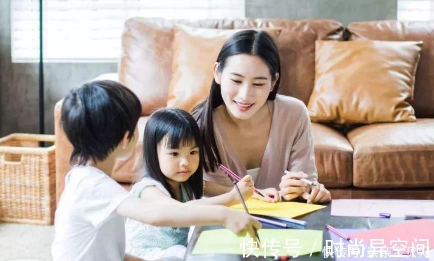 被子|冬夜里小女孩独自在产房外等妈妈,手里抱着被子,一番话让人动容