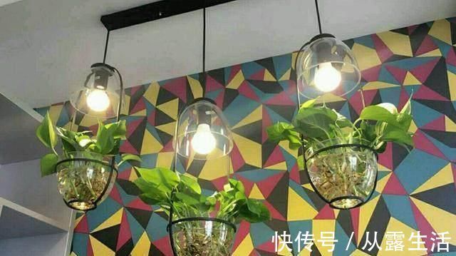 卧室|晒晒媳妇装110平新房,进门一片绿,看到卧室背景墙差点没晕过去