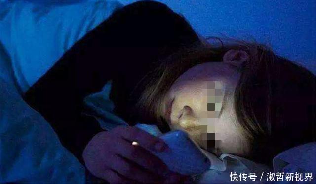 15岁女儿房间传来“嗯嗯”声,妈妈的做法,挽救孩子的一生