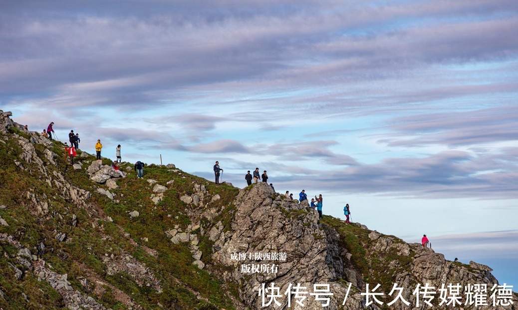 日出|雨中登太白山，见识到最美的秦岭风光：日落、日出、云海