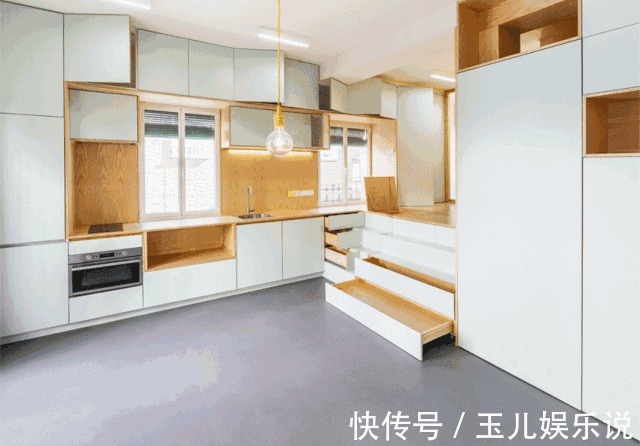 设计师|国外35㎡公寓,设计师脑洞大开,还是头一次见,储物空间真是一绝