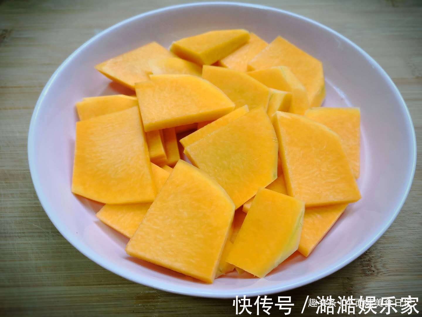南瓜泥|这是我家最受欢迎早餐,一周必吃一次,松软香甜,学会不用买面包