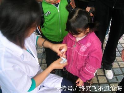 秋季|6岁女孩久咳两个月不好,秋季带娃做到“两多两少”,生病少一半