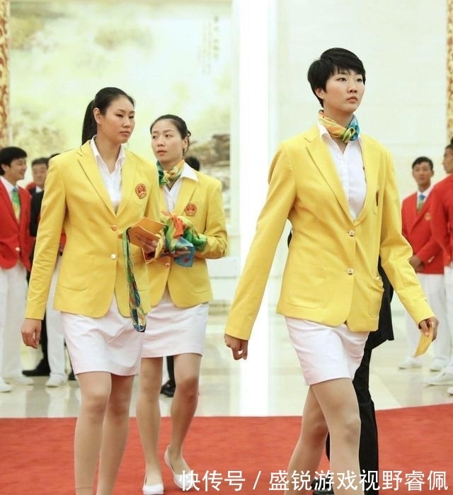 中國女排|袁心玥參加節(jié)目《向往的生活》，大華向她“獻(xiàn)殷勤”被她直接拒絕