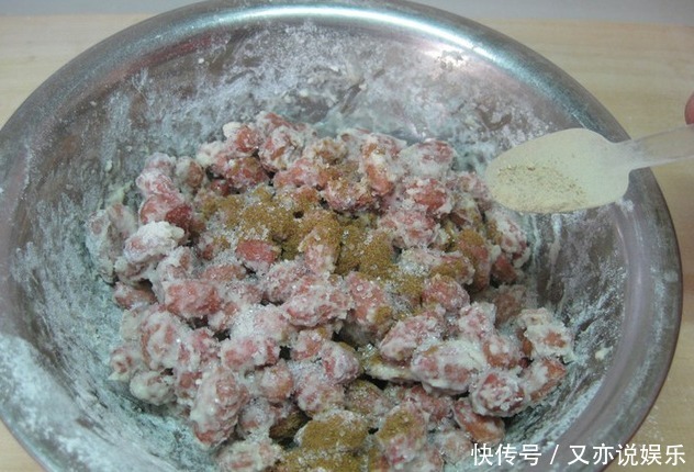 花生米的新做法,吃起来嘎嘣脆,宝贝们都爱吃的小零食