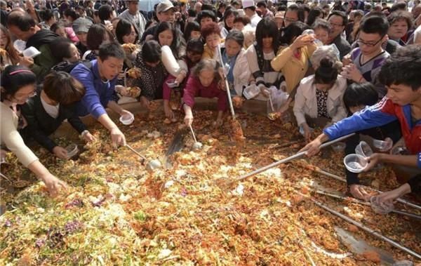 食物|曾经让你随便拿，吃到撑的自助餐，为什么现在很少看见了？