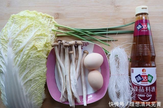 天冷后,我家就爱吃这菜,热气腾腾端上桌,吃完全身暖和和的