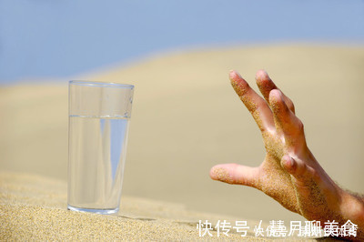 血糖|冬天起床后身体出现3个表现,说明血糖已经高了,糖尿病人要警惕