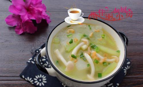 鲜美|这汤5分钟能做好,鲜美又便宜,低脂又饱腹,五元钱煮一锅喝个够