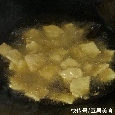 大米|香到流口水的大米锅巴，下饭神器都靠它