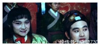 资格|薛蟠成了黑户,寒碜的薛宝钗,没有资格参加选妃,也不配嫁入贾府