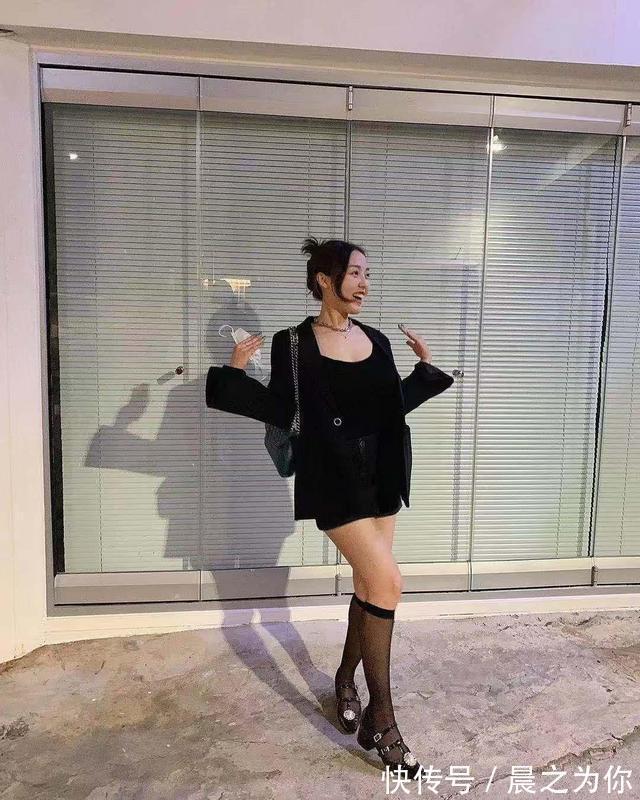 女孩子|130斤韩国姑娘曲线饱满,“胖”的恰到好处,太性感了