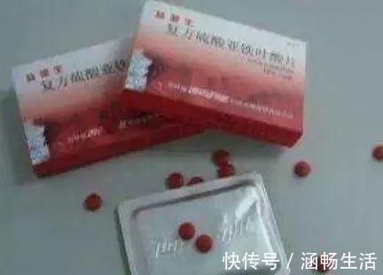 养花时,用上这3种“过期药”,碾碎与水泡一泡,养啥花都爆盆
