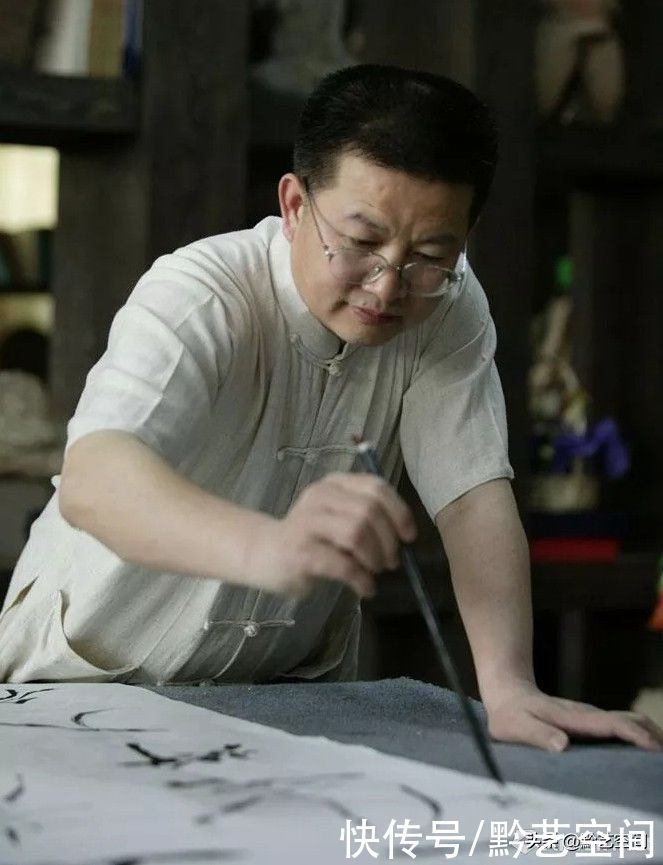 书法|「艺术人物」曾来德：传统与现代之间“锋出八面”