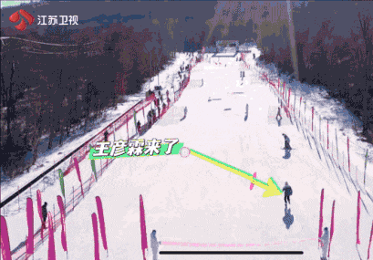 《超有趣滑雪大会》超滑家族全员集结 打雪仗、接力赛轮番上演