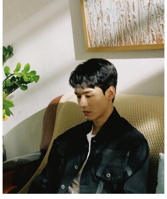 花蝴蝶|中餐厅周也龚俊兄妹情不减,丁真干活踏实,黄晓明太没存在感