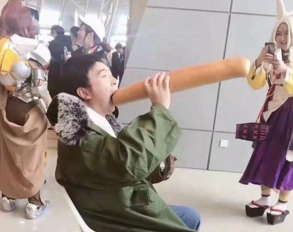 cos|年年漫展都有神COS,今年这个保安我觉得还行